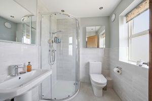 En suite- click for photo gallery